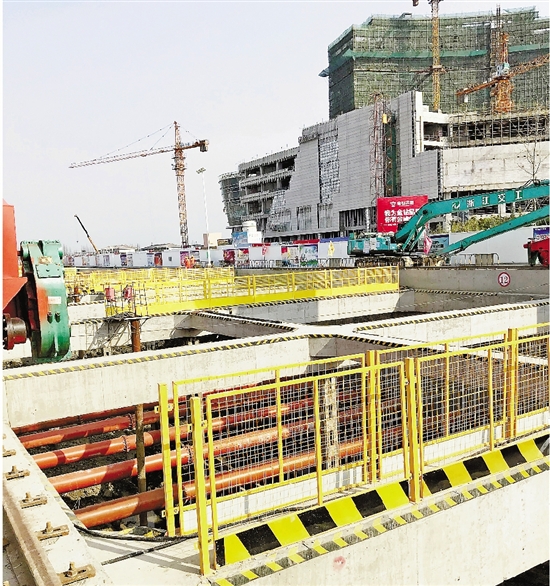 杭海城际铁路的车站结构渐渐成型。