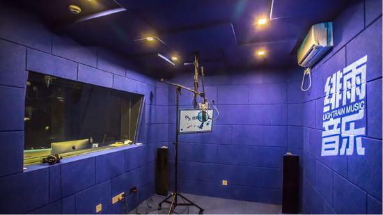 &nbsp; &nbsp; &nbsp;