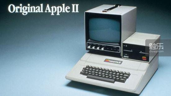  1977年上市的Apple II个人电脑