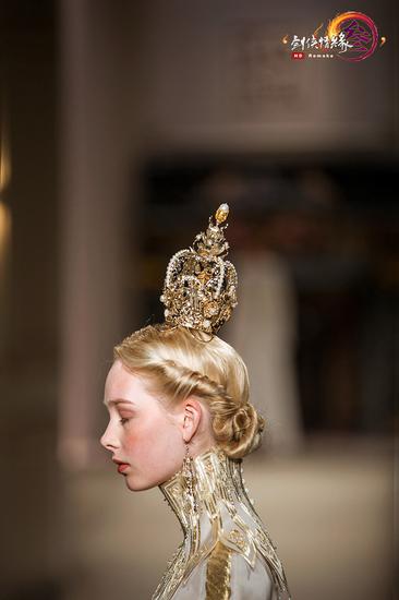 “画壁 · 一眼千年”2019春夏大秀现场