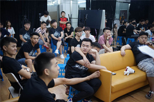 MPL四支战队 大家看图识人 留言写出你一眼就认出的选手吧！