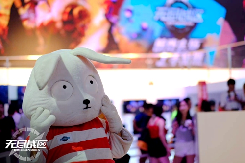 捂脸疼，生无可恋的兔子