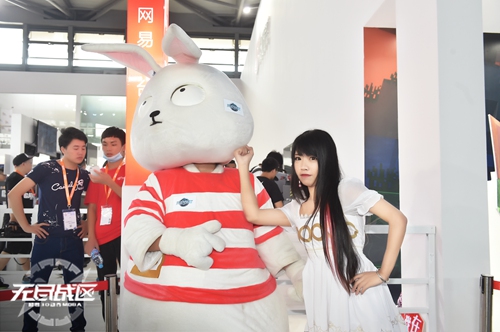 玩笑开大被锤脸制裁