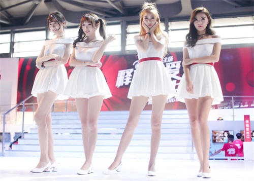 前方高能，萌妹出没！