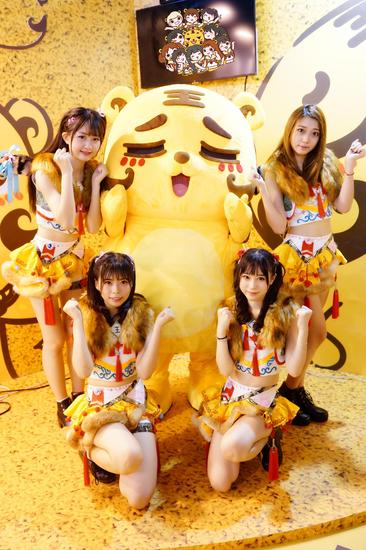 Lunar与姜小虎合影