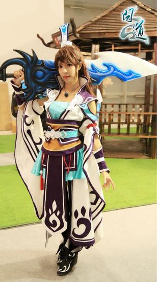 配图2：《问道》金女COSER精美照