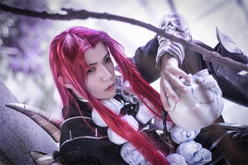 图8：年年月缺花残日