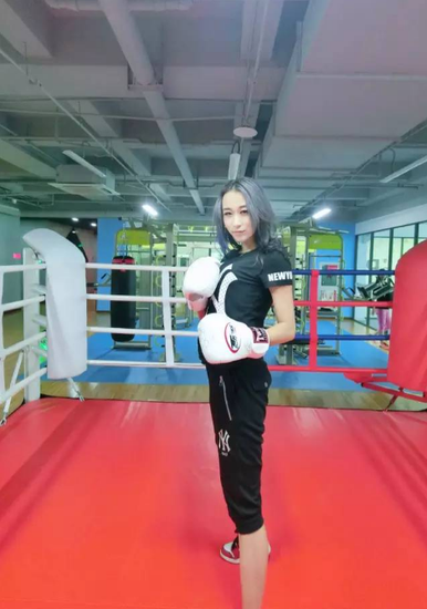 《地下城与冒险》首届女子格斗真人秀私照揭秘