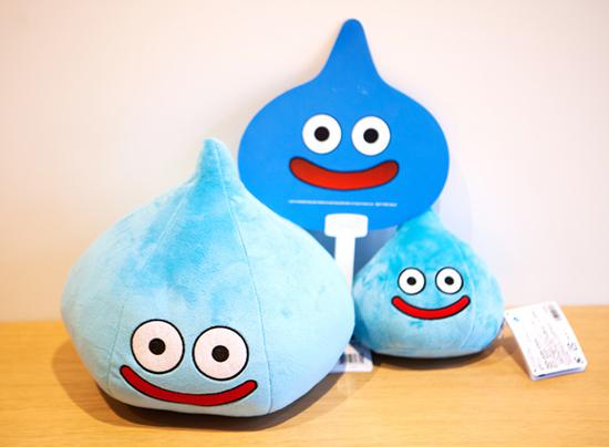 《勇者斗恶龙X》史莱姆抱枕和扇子