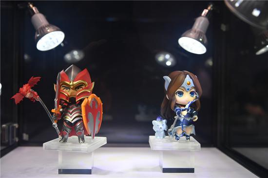 Goodsmile龙骑士、米拉娜手办