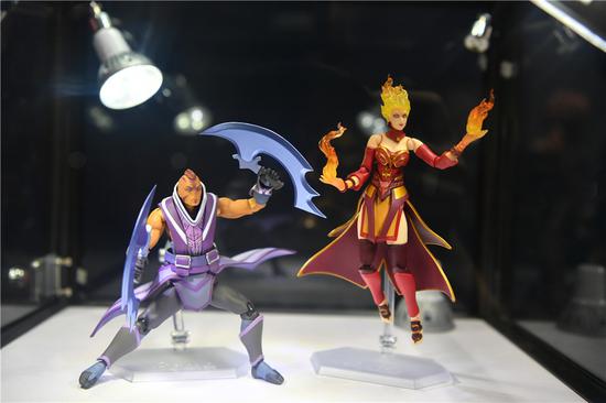 Goodsmile敌法师、莉娜手办