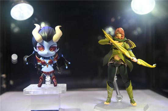 Goodsmile风行者、痛苦女王手办