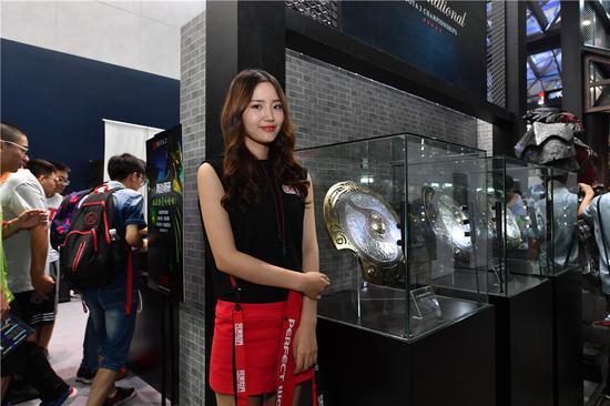 Showgirl与中国战队的荣耀