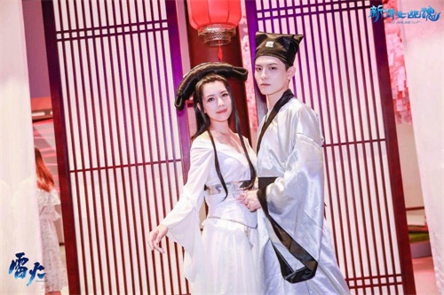 绝美cos演绎“倩臣”CP