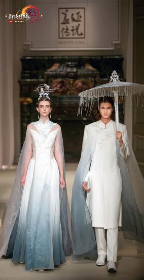 “画壁 · 一眼千年”2019春夏大秀现场