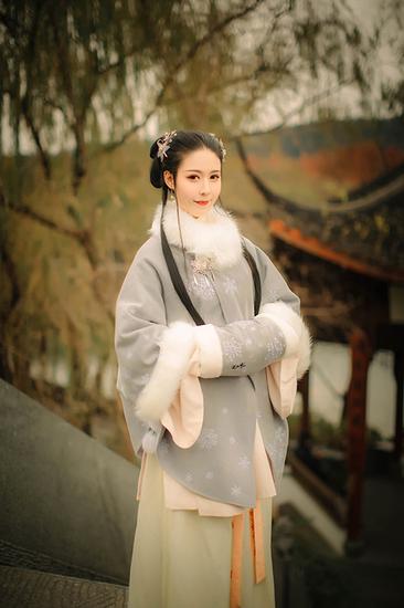 《逆水寒》周边斗篷+暖手抄