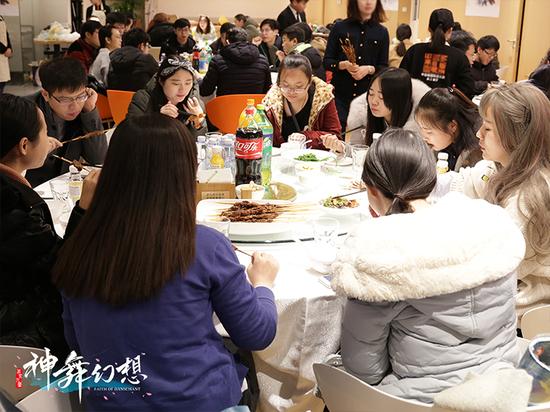本次活动共有近50名玩家参与，会后大家一起聚餐讨论