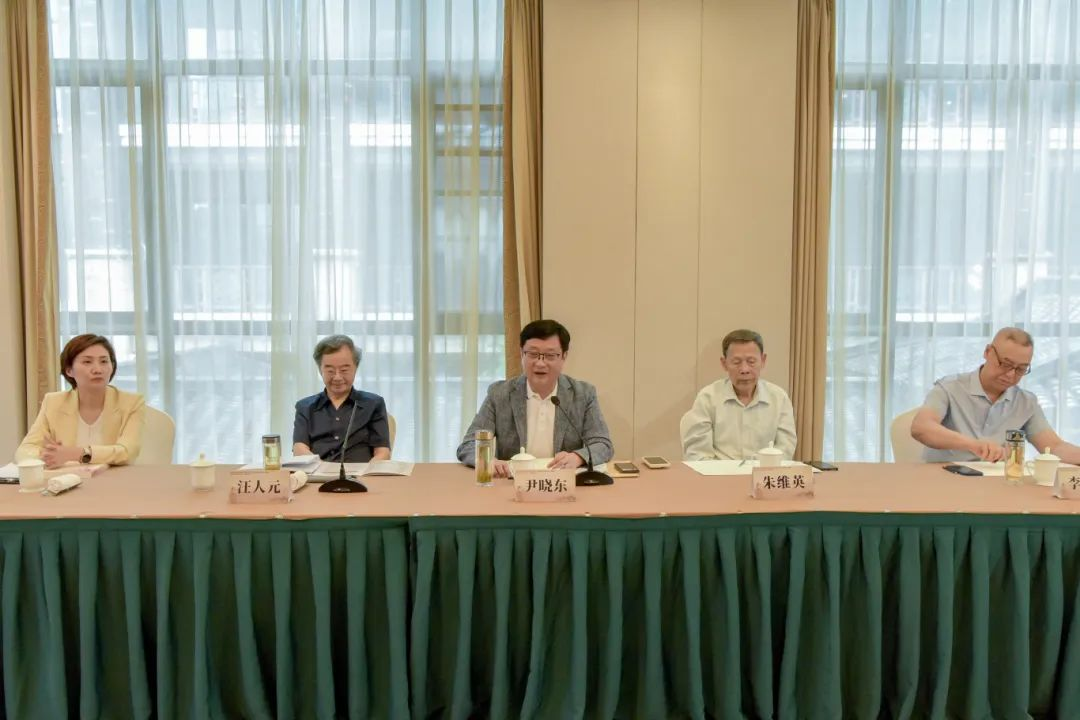 参会嘉宾