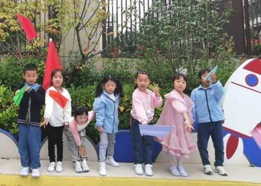 合肥市麓湖融光幼儿园小小纸世界奇妙大探索