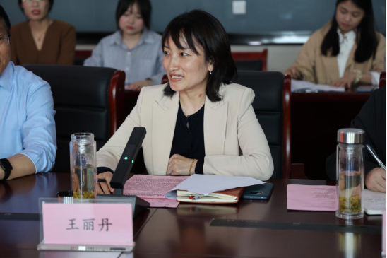 随后,安徽农业大学党委常委,副校长李红,肥东县人民政府副县长王丽丹