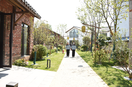 揽胜巢湖畔 心泊六家畈 巢湖岸边又一民宿正式开门迎客