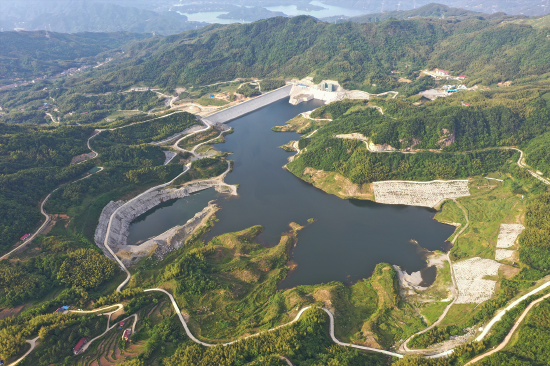 国网新源安徽金寨抽水蓄能电站机组全面投产发电