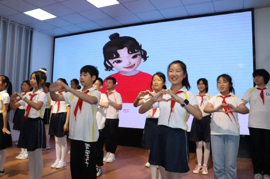 感恩母校情胸怀未来梦歙县城关小学举行六年级毕业典礼