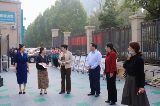 颍上县副县长岳岿一行到实幼教育集团学府里分园银泰城分园调研指导