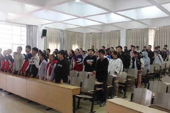 肥东四中心理健康教育走进长临河学校中学部