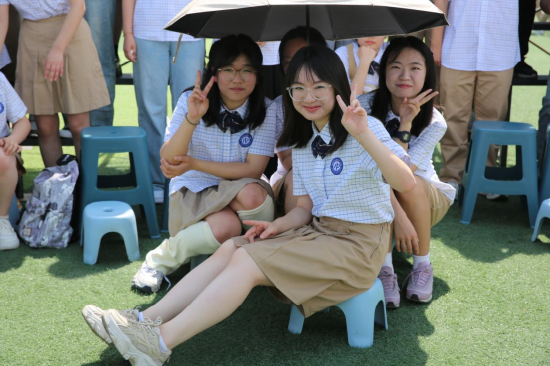 将青春汇聚成一道彩虹——合肥一中拍摄2024届高三超级毕业照