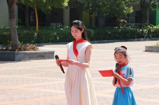 燃红色薪火 做峥嵘少年——合肥市望湖小学一年级首批少先队员入队