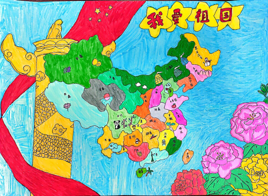 二年级队员们拿起画笔,手绘祖国地图,展现心中对祖国的无比热爱.