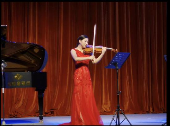 曹映雪小提琴独奏音乐会圆满成功