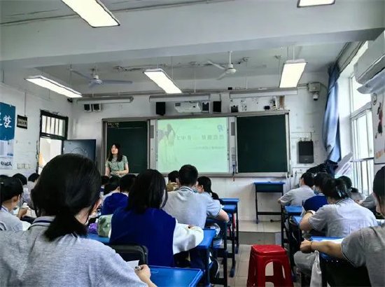 聚焦备考求实效 结对交流促提升