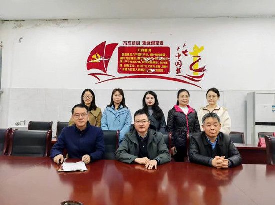 肥东县城关中学教研先行促共进帮扶结对抓落实