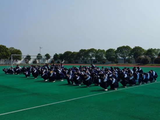 天长市大通初中组织开展防震减灾应急疏散演练活动