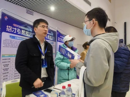 合肥市2023年春季“招才引智高校行”活动清华大学招聘会现场。(资料图)