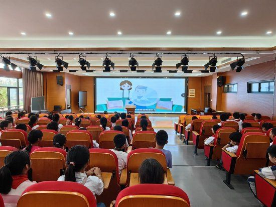 天长市西湖小学反诈普法进校园法治教育护成长