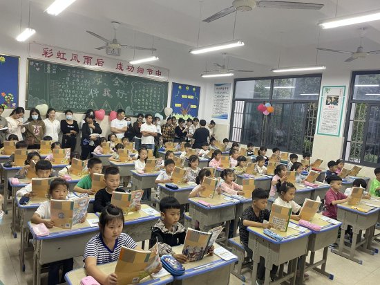 蒙城县逍遥路小学政通路校区:习惯促成长 少年展风采