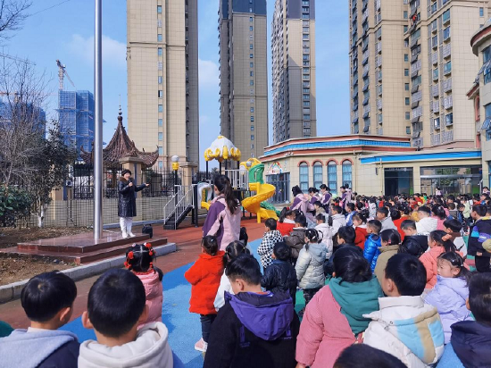 萌娃入园幼见美好肥西县花岗镇中心幼儿园总园春季开学第一天