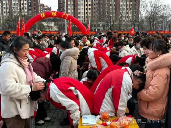 利辛二中教共体举行九年级百日誓师大会