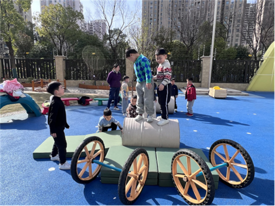 合肥市庐阳实验幼儿园教育集团红玺台总园:滚筒乐翻天