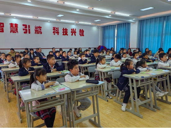 春暖花开季教研正当时合肥市马岗实验小学教育集团数学组教研