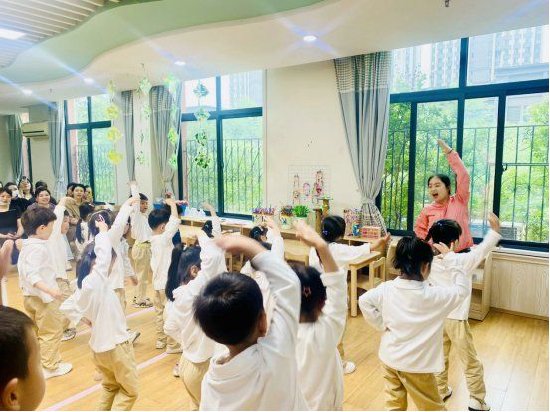 合肥市宿州路幼儿园教育集团湖畔分园:读不完的母爱