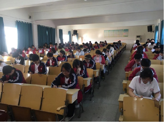 天长市铜城中学举行防溺水安全教育知识竞赛