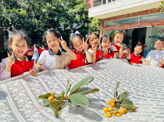 合肥市荣城幼儿园教育集团总园:开展"夏天 你好!"主题活动