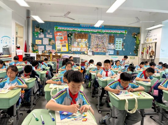 不做孤"泳"者——合肥市望湖小学洞庭湖路校区防溺水安全教育宣传活动
