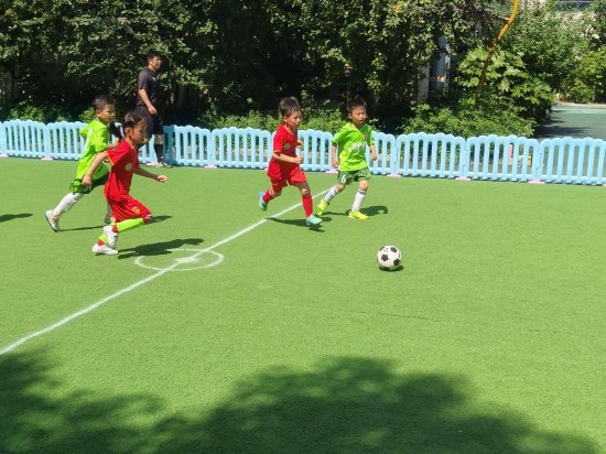 乘风破浪——合肥市华山路幼儿园参加第九届"包河杯"校园足球联赛活动