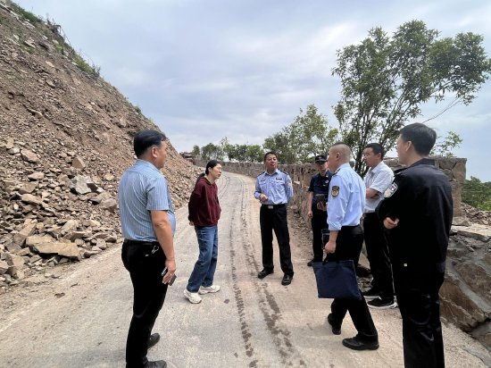 多部门联合检查景区