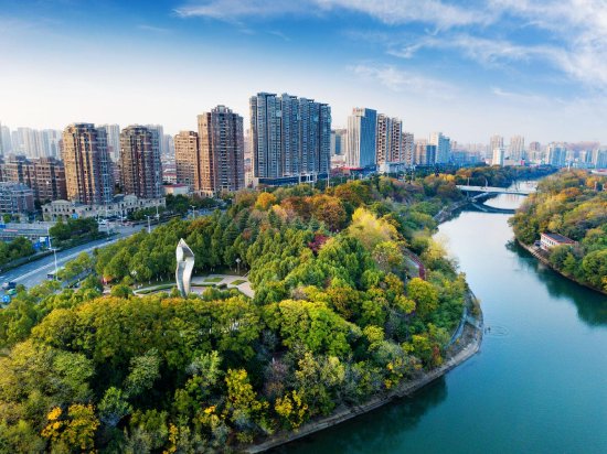 滨河秋色 蒋常虹